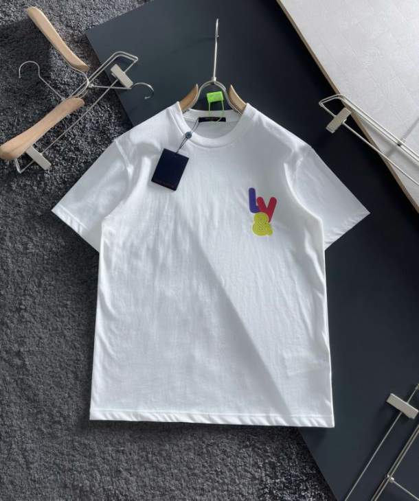 Picture of Louis Vuitton T Shirts Short _SKULVXS-LmptxL01316821